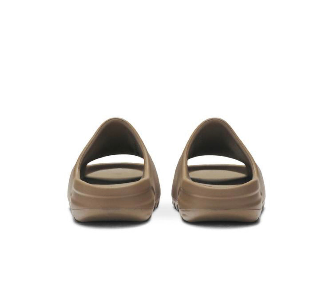 Kids' Yeezy Slide Earth Brown