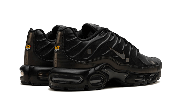 A-COLD-WALL x Nike Air Max Plus Black