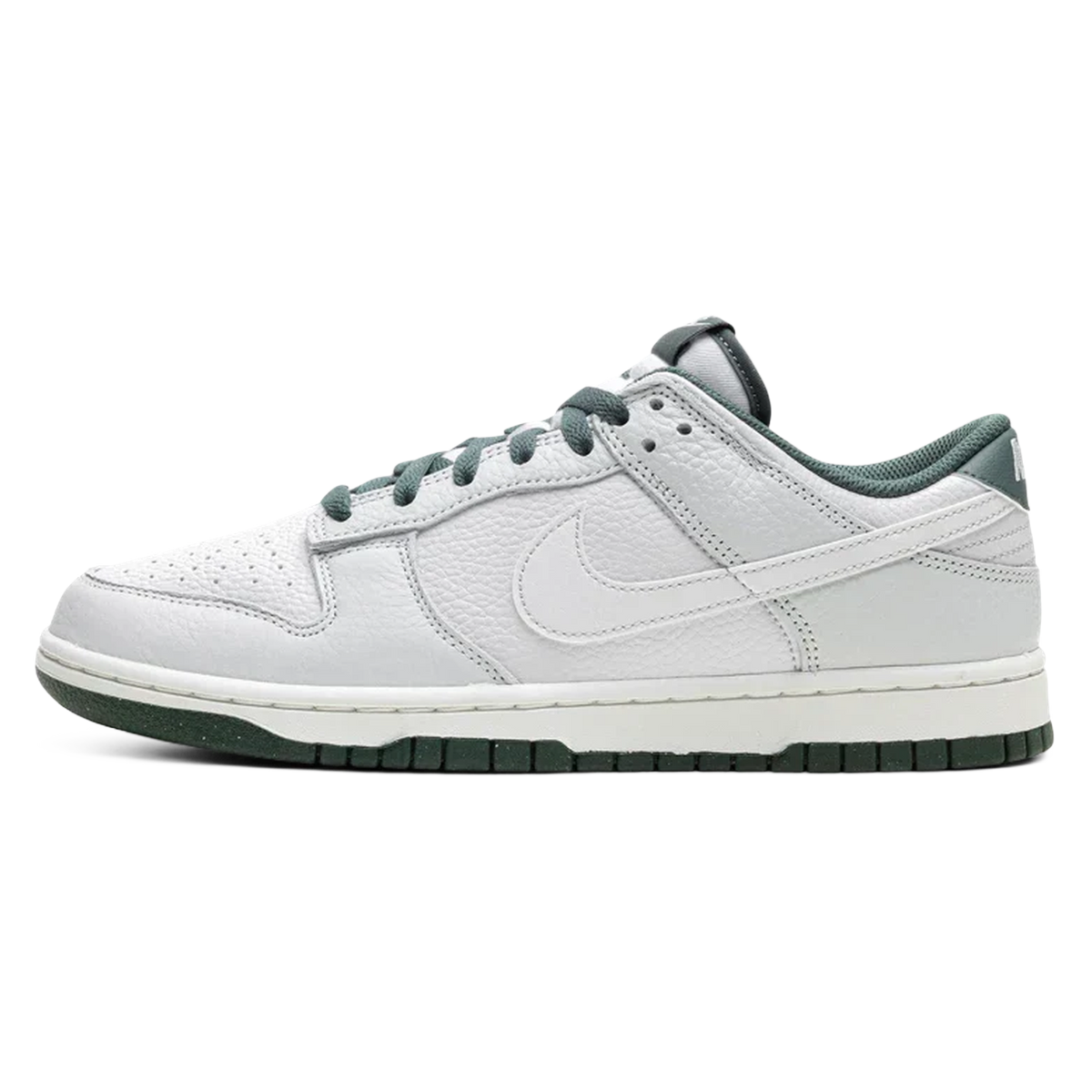 Nike Dunk Low Retro SE Photon Dust Vintage Green