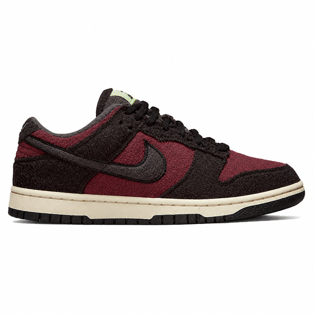Nike Dunk Low SE Fleece Burgundy Crush