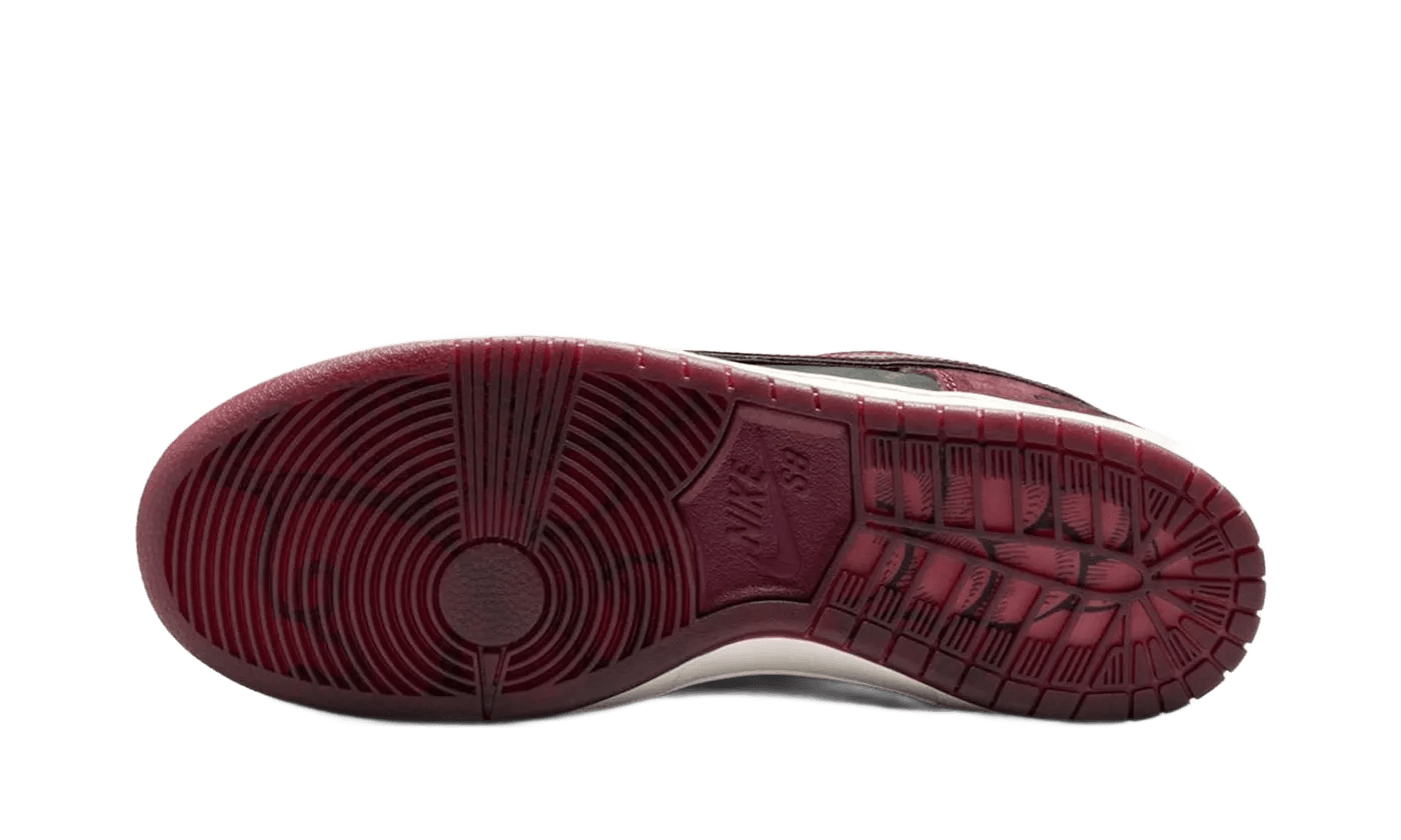 Riot Skateshop x Nike SB Dunk Low "Mahogany"