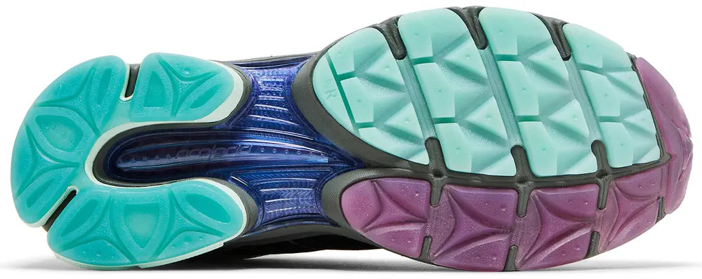 Saucony ProGrid Triumph 4 Winter Solstice Holographic