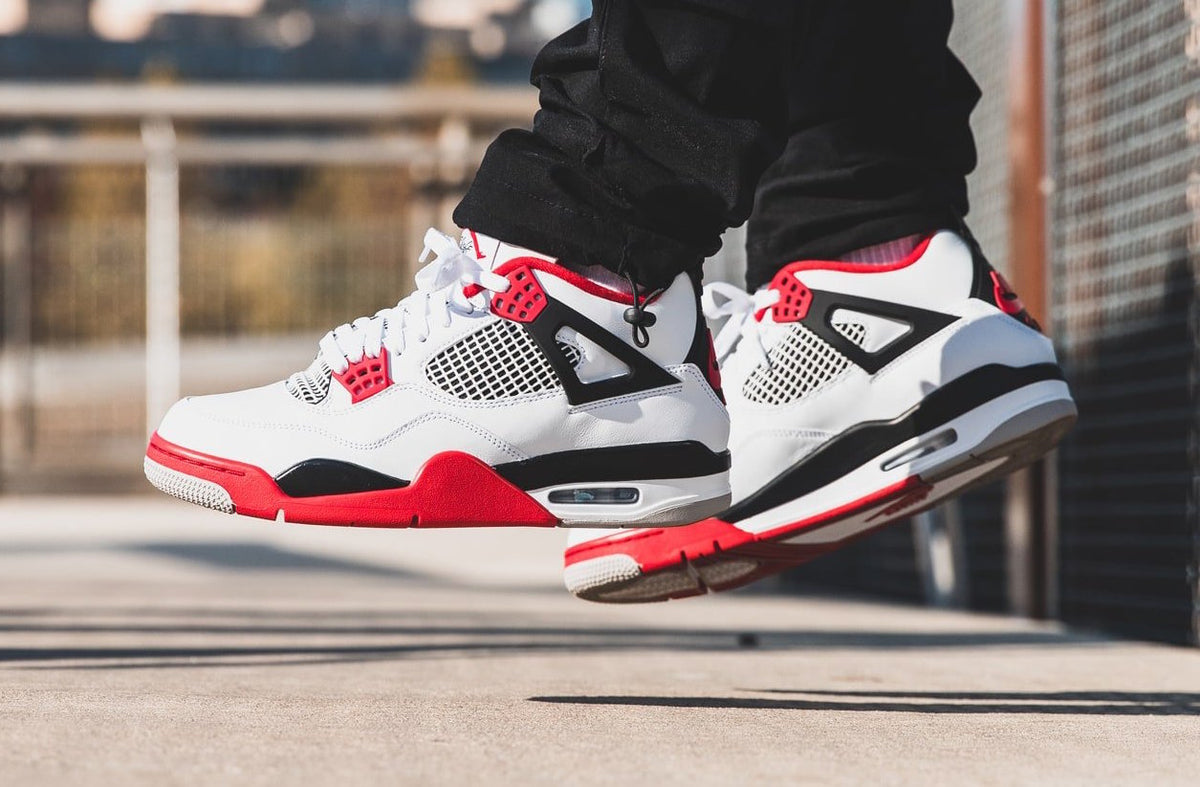 Buty Air Jordan 4 Retro Fire Red: Klasyczny Styl i Niezapomniana Historia