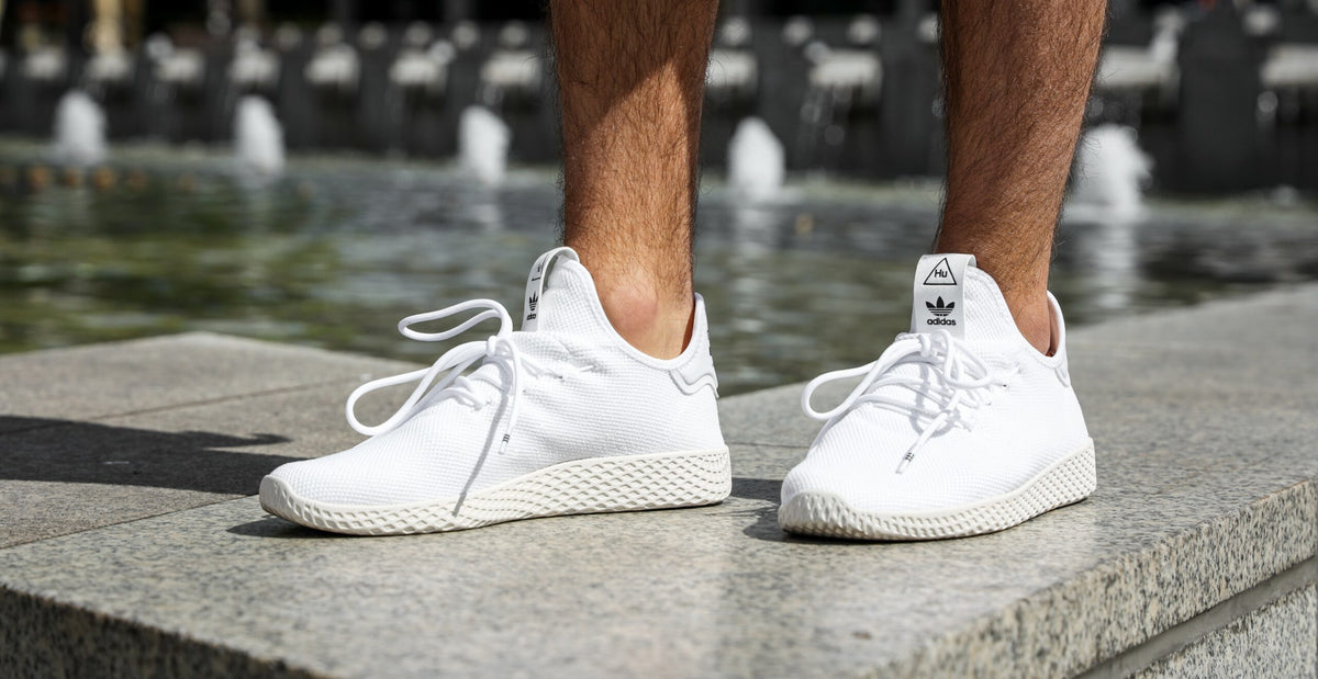 Oryginalne sneakersy – gdzie je kupić? Najlepsze miejsca na zakupy.