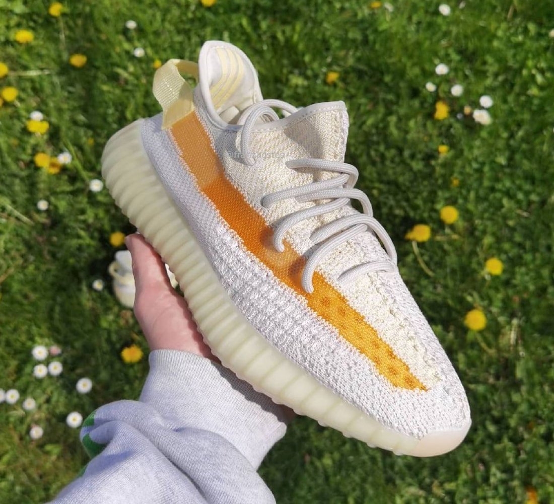 Yeezy 350 Light: Najlepszy but dla stylu i komfortu