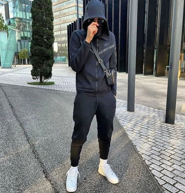 Nike Tech Fleece: Doskonałe połączenie komfortu i stylu