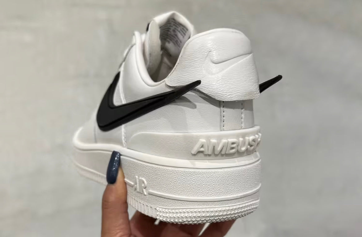 Nike Air Force Low Ambush Phantom: Wybierz styl i komfort dla swoich stóp