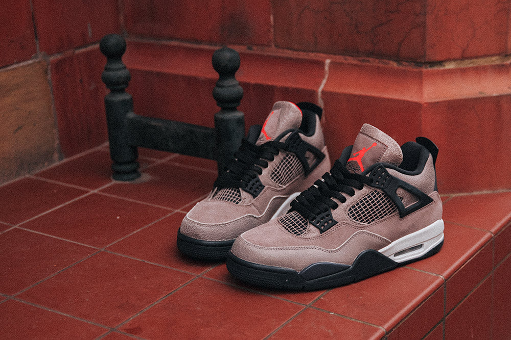 Buty Air Jordan 4 Retro Taupe Haze: Klasyczny Styl Spotyka Nowoczesną Elegancję