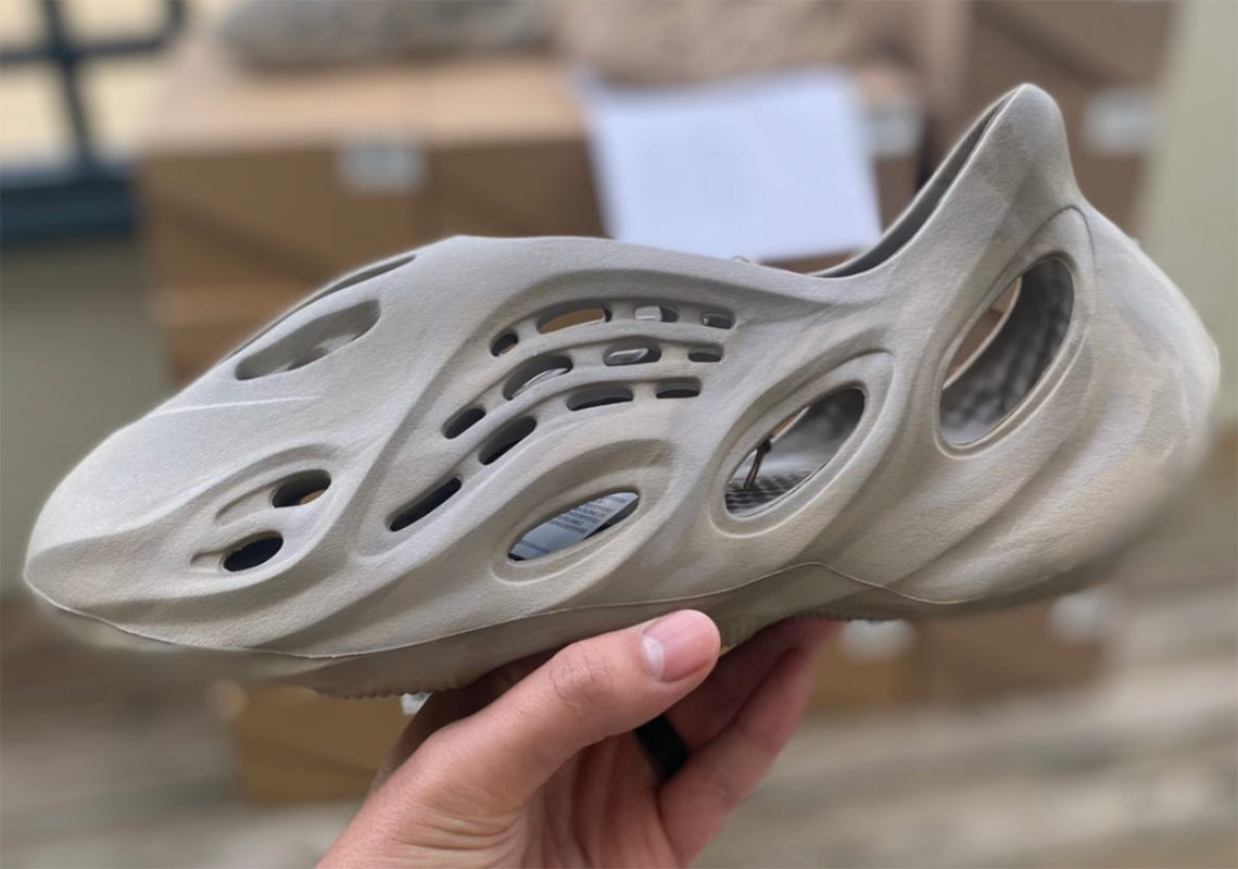 Yeezy Foam Rnnr Stone Sage: Ostateczne Wyrażenie Mody dla Miłośników Sneakerów