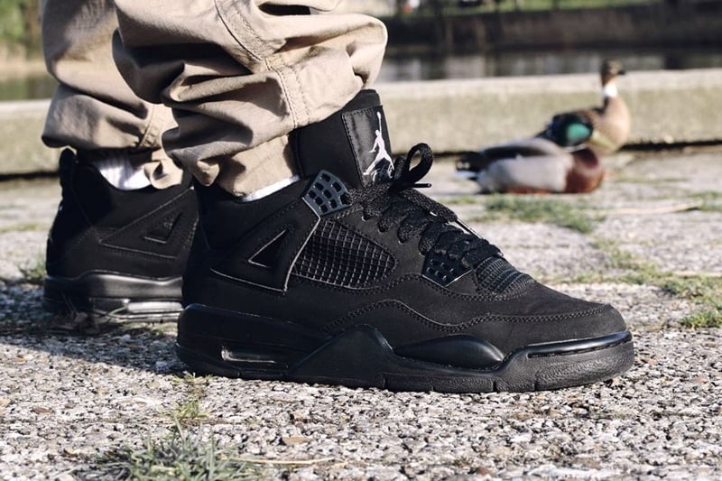 Buty Air Jordan 4 Retro Black Cat: Czarny Kot na Twoich Stopach