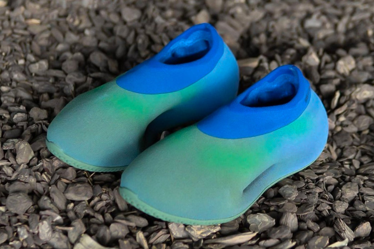 Adidas Yeezy Knit RNR Faded Azure: Styl, Komfort i Nowoczesna Klasyka