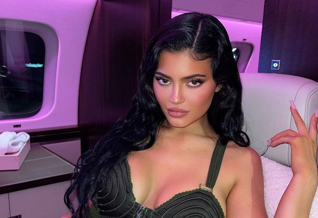 Kylie Jenner: Odkrywając Drogę Kobiety Biznesu i Piękna