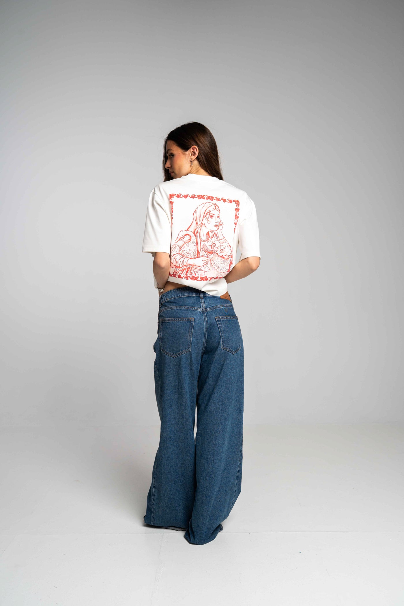 Cafe Societe Cropped T-shirt Slavic Girl