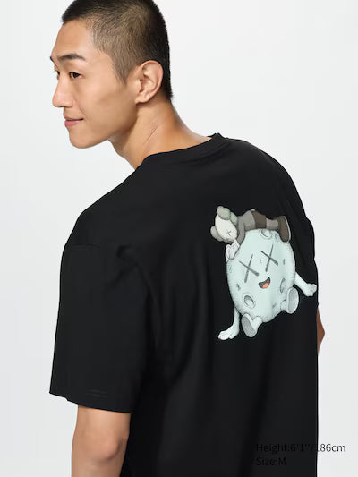 KAWS UNIVERSE UT Graphic Black