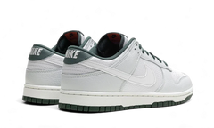 Nike Dunk Low Retro SE Photon Dust Vintage Green