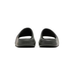 Yeezy Slides Dark Onyx