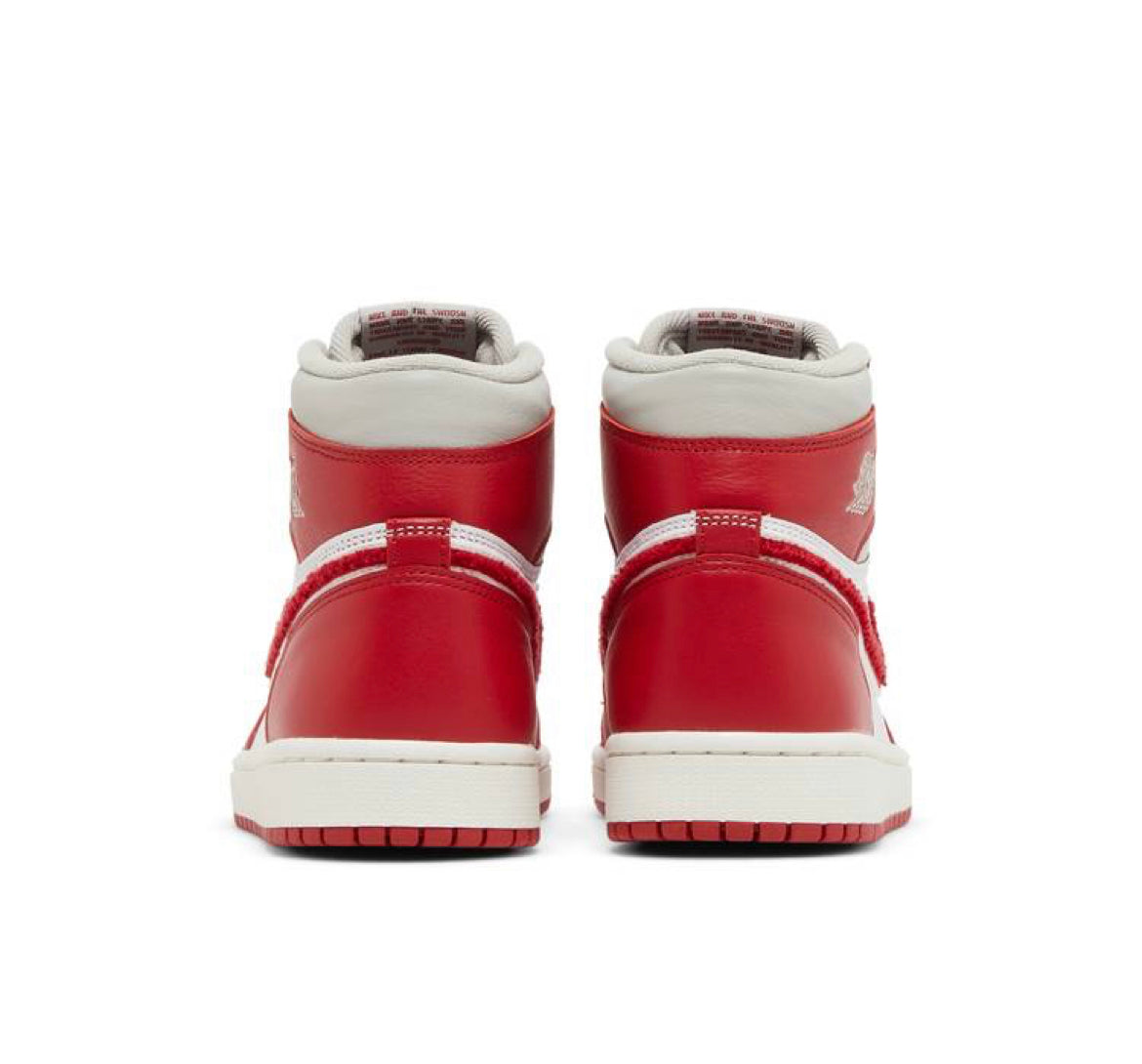 Air Jordan 1 Retro High OG Varsity Red