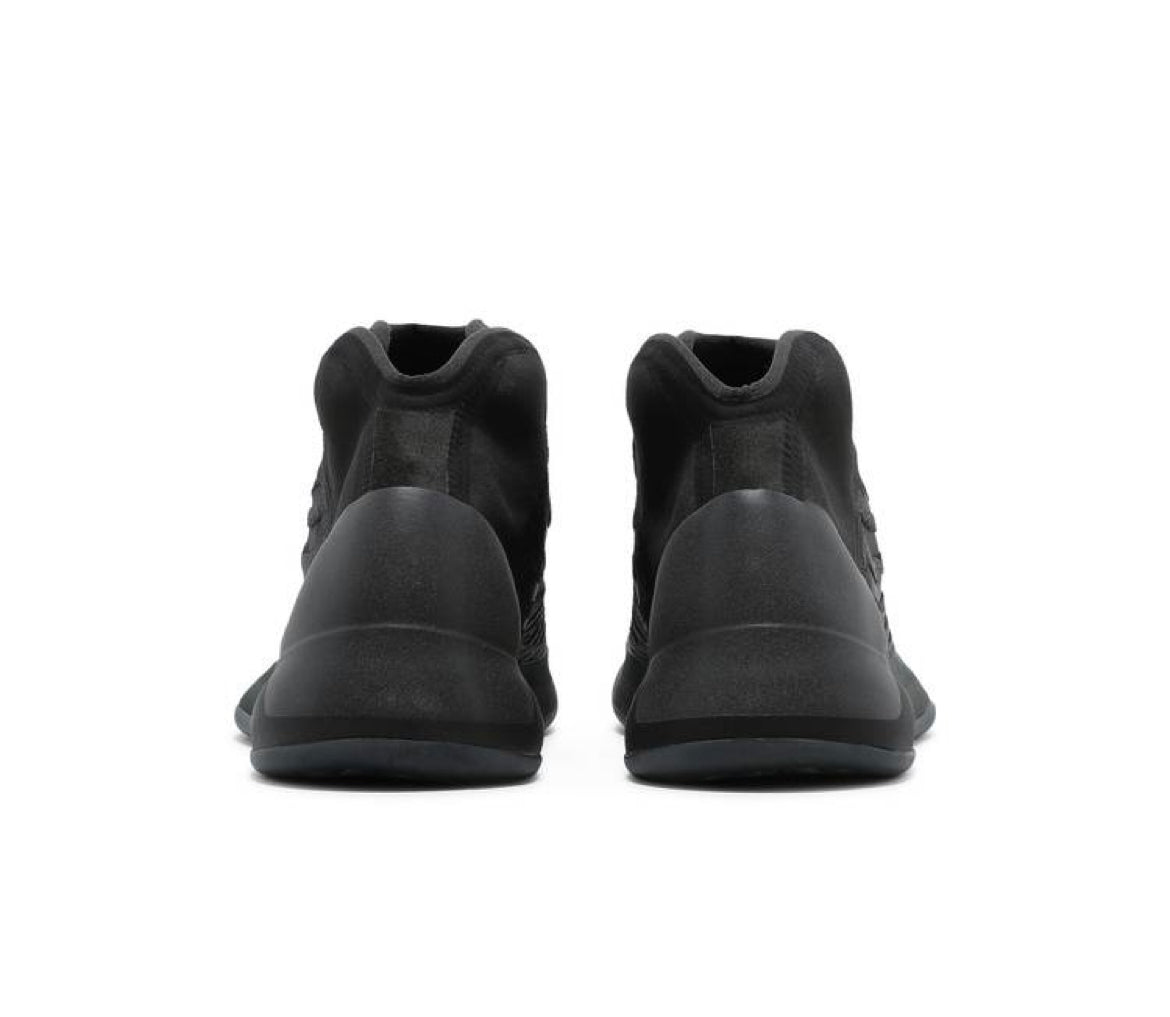 Adidas Yeezy QNTM Onyx