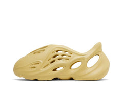 Kids' Yeezy Foam Runner Sulfur
