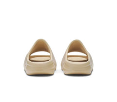 Kids' Yeezy Slide Desert Sand
