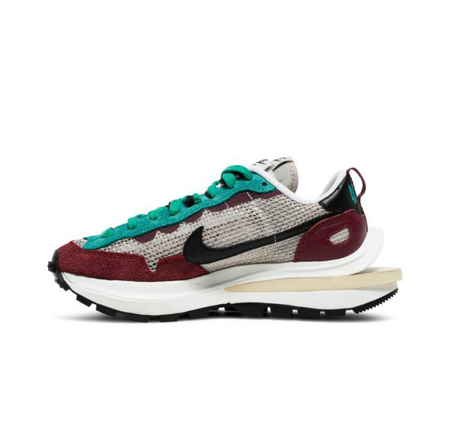 Nike Sacai Vaporwaffle Villain Red