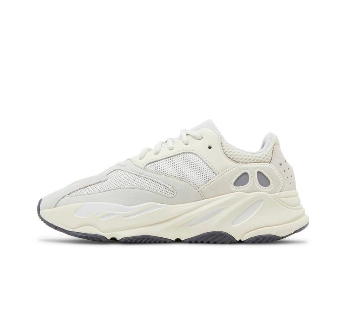 Yeezy Boost 700 Analog