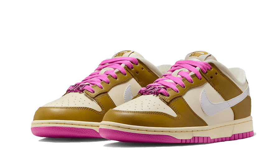 Nike Dunk Low SE Bronzine Pink