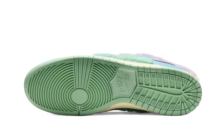Verdy x Nike SB Dunk Low "Visty"