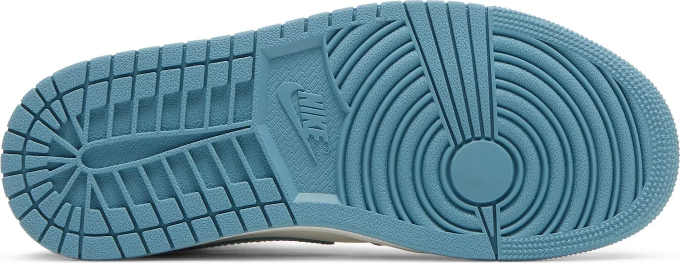 Air Jordan 1 Mid University Blue