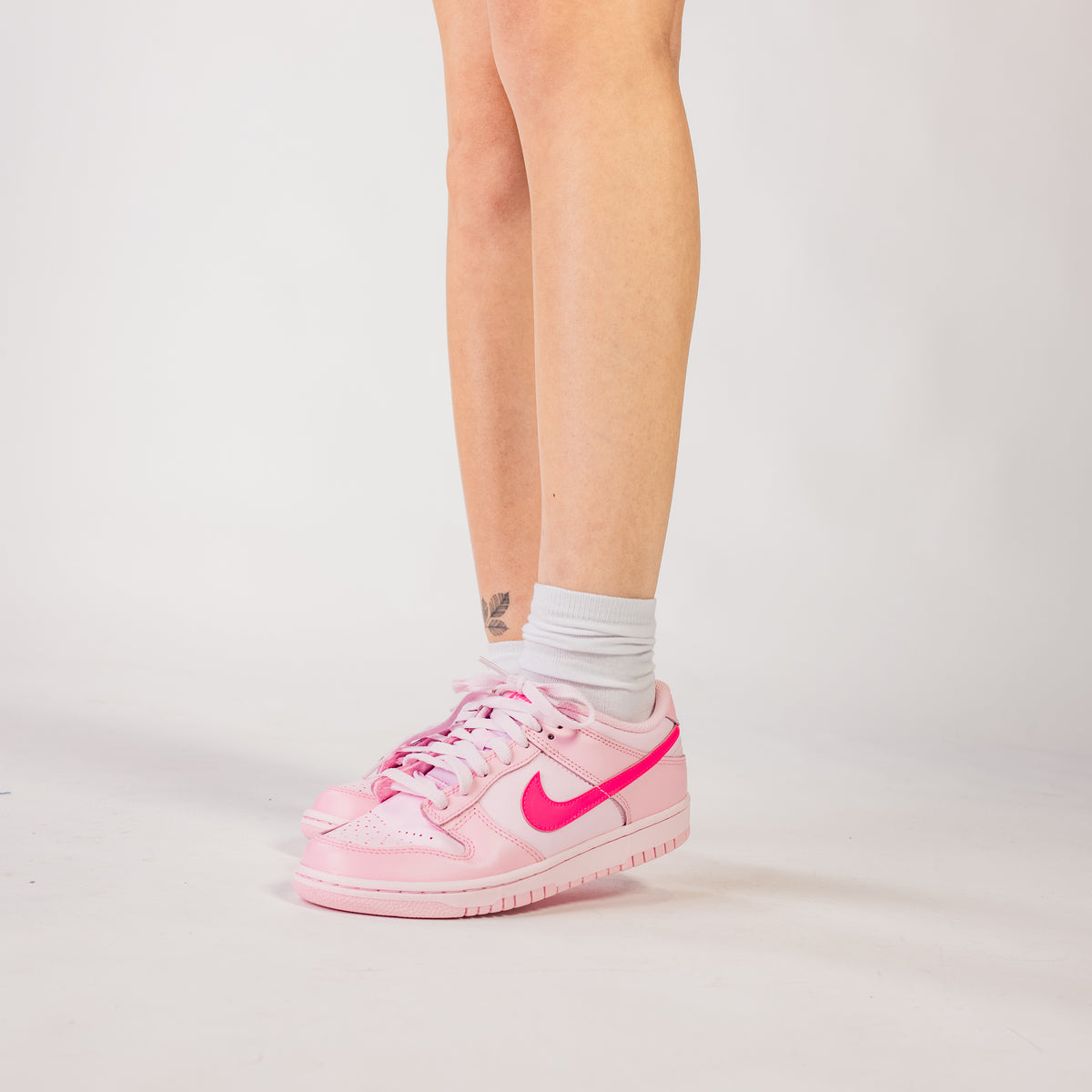 Dunk Low Triple Pink