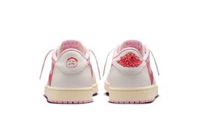 Air Jordan 1 Retro Low OG SP Travis Scott Tropical Pink