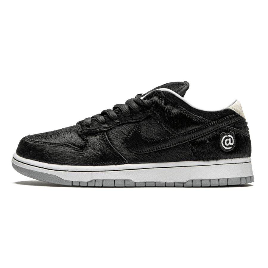 Medicom Toy x Nike SB Dunk Low BE@RBRICK