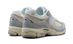 New Balance 2002R Linen
