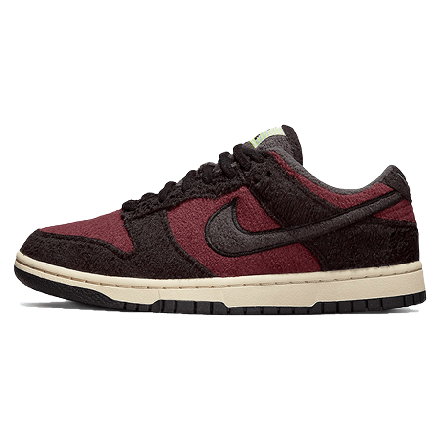 Nike Dunk Low SE Fleece Burgundy Crush