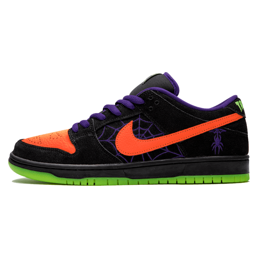 Nike SB Dunk Low "Night of Mischief"