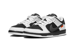Nike SB Dunk Low TIGHTBOOTH