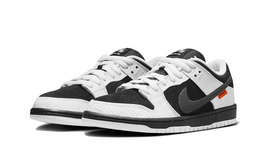 Nike SB Dunk Low TIGHTBOOTH
