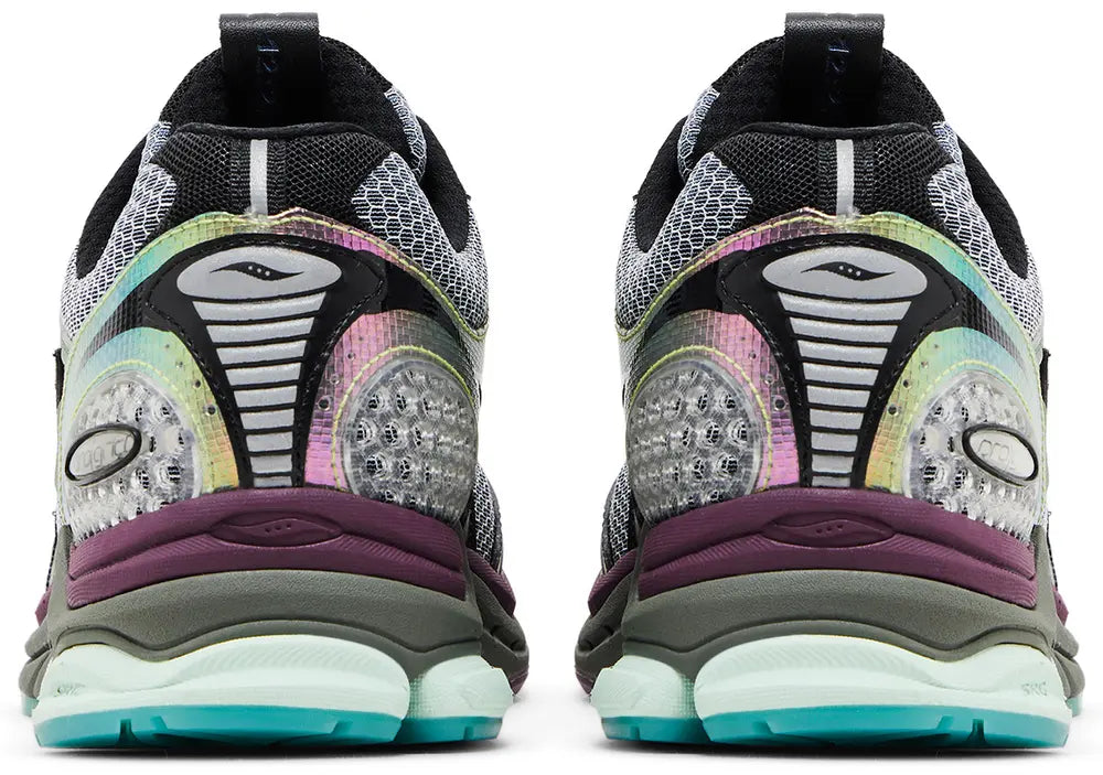 Saucony ProGrid Triumph 4 Winter Solstice Holographic