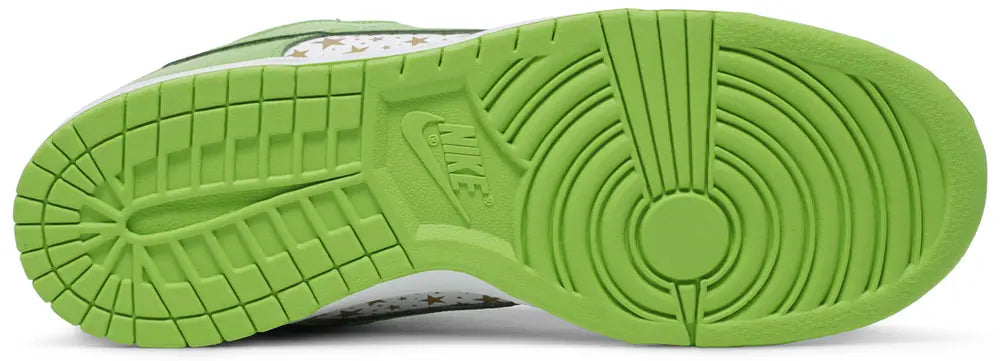 Nike SB Dunk Low Supreme Stars Mean Green