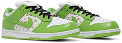 Nike SB Dunk Low Supreme Stars Mean Green