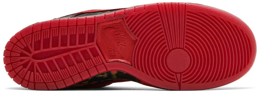 Nike SB Dunk Low The Wizard of Oz Poppy Field