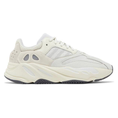 Yeezy Boost 700 Analog