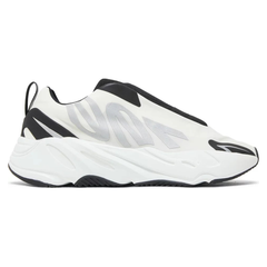 Yeezy Boost 700 MNVN Laceless Analog