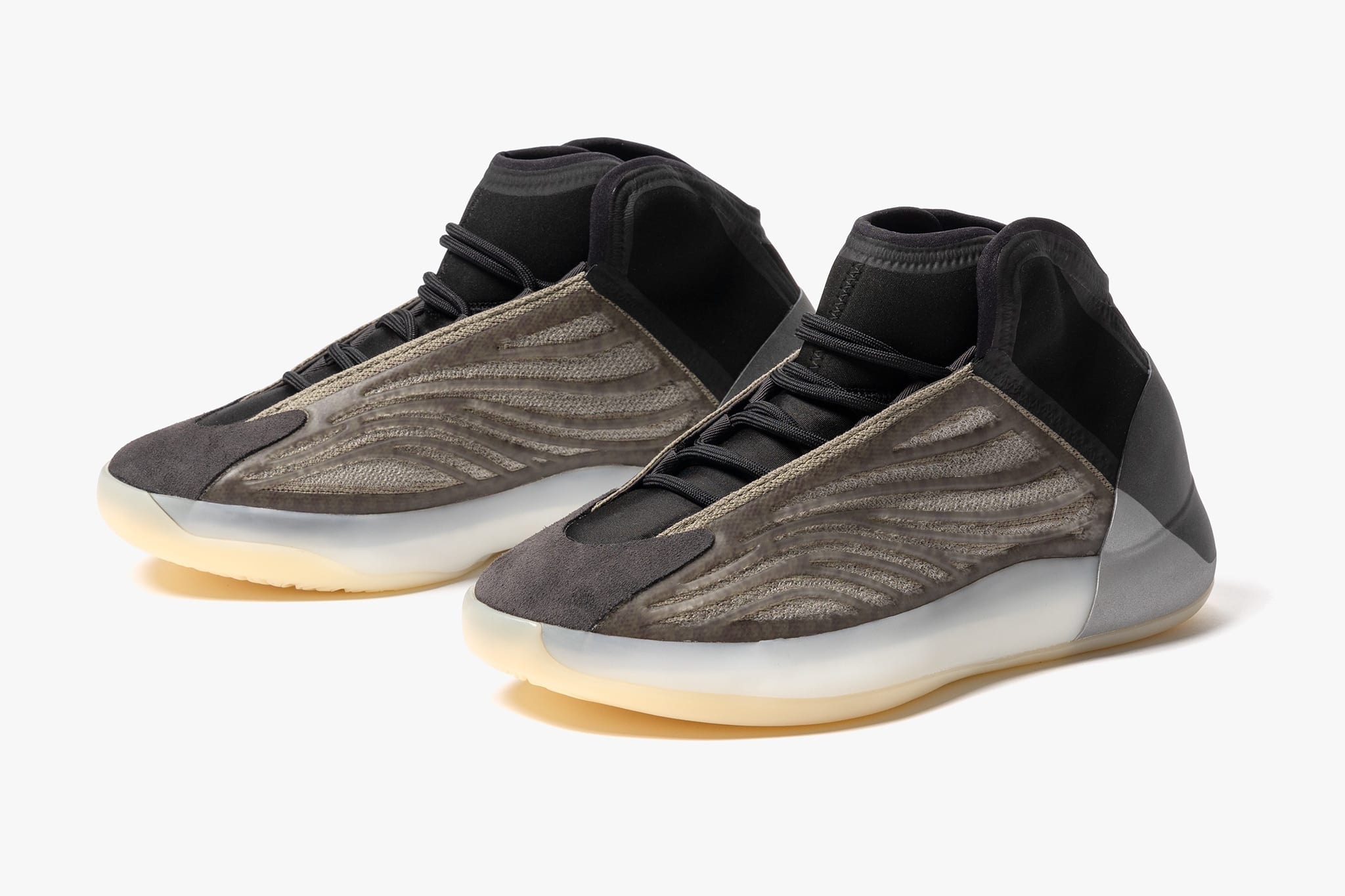 Adidas Yeezy QNTM: Rewolucja w Świecie Sneakersów