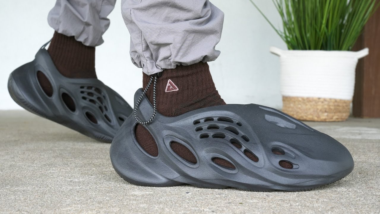 Yeezy Foam Rnnr Onyx: Ostateczna Rewolucja w Świecie Sneakerów