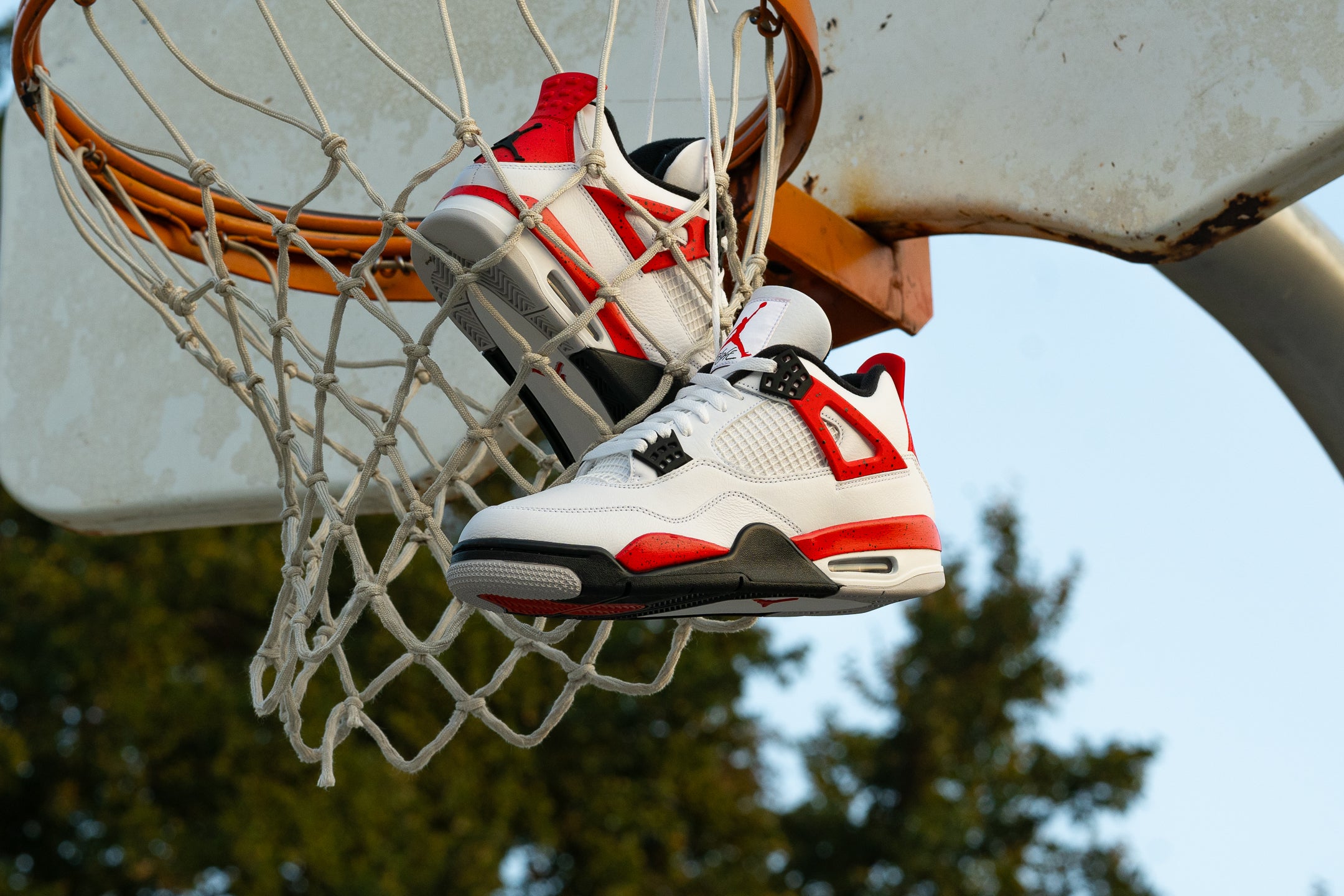 Air Jordan 4 Black Retro Red Cement: Klasyczne buty, nowoczesny styl