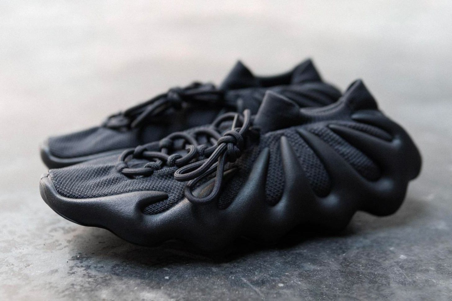 Adidas Yeezy 450 Utility Black: Podniesienie Poziomu Twojej Gry Sneakersowej