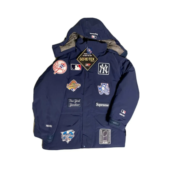 Supreme New York Yankees GORE-TEX 700-Fill Down Jacket