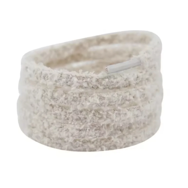 Sznurowki pluszowe białe